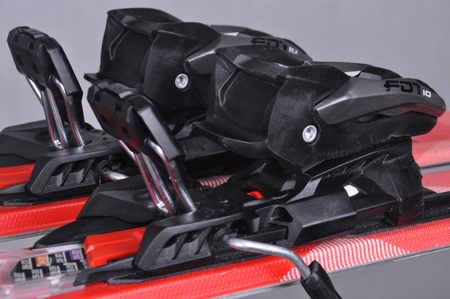 NARTY UŻYWANE VOLKL DEACON 7.2 + FTD 10 21/22 165 cm NRC1112