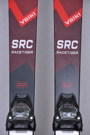 NARTY UŻYWANE VOLKL RACETIGER SRC + Motion 10 24/25 168 cm NRC227