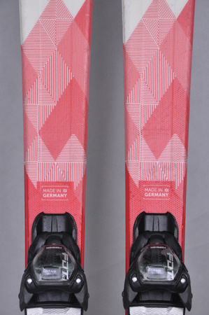 NARTY UŻYWANE VOLKL DEACON 7.2 + FTD 10 21/22 144 cm NRC1152