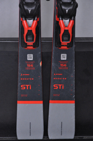 NARTY UŻYWANE ATOMIC REDSTER STI + M 12 22/23 156 cm NRC602