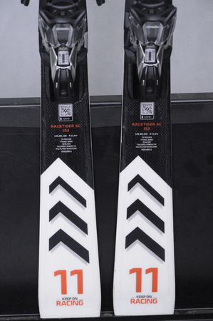 NARTY UŻYWANE VOLKL RACETIGER SC 23/24 + VMotion 12 153 cm NRC328