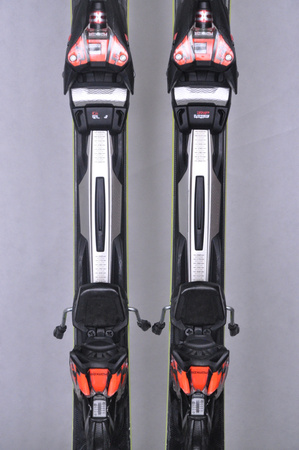 NARTY UŻYWANE VOLKL RACETIGER SL + VMotion 12 23/24 165 cm NRC638