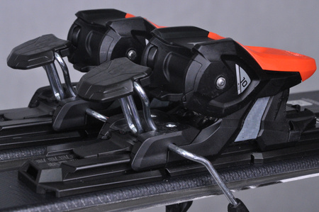 NARTY UŻYWANE ATOMIC REDSTER SC + M10 23/24 154 cm NRC480