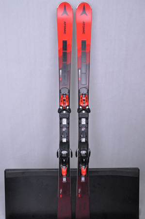 NARTY UŻYWANE ATOMIC REDSTER S8 + X12 GW 24/25 149 cm NRC148