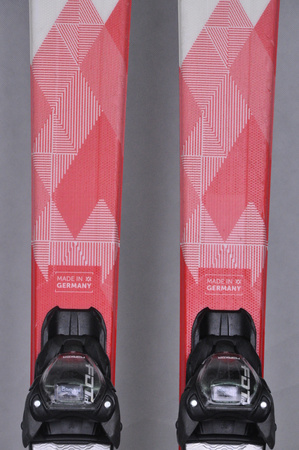 NARTY UŻYWANE VOLKL DEACON 7.2 + FTD 10 21/22 158 cm NRC1120