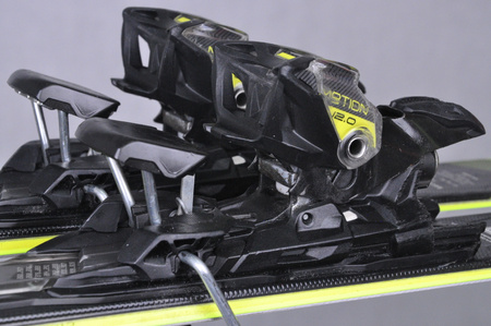 NARTY UŻYWANE VOLKL RACETIGER SC 24/25 + VMotion 12 158 cm NRC818