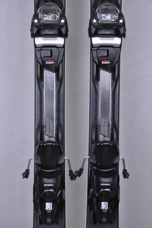 NARTY UŻYWANE VOLKL RACETIGER SRC + Motion 10 24/25 168 cm NRC552