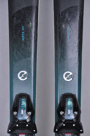 NARTY UŻYWANE HEAD SUPER JOY 23/24 + JOY 11 158 cm NRC654