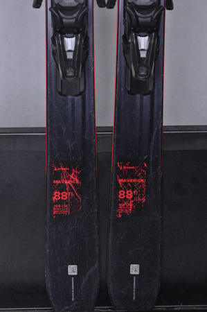 NARTY UŻYWANE ATOMIC MAVERICK 88 Ti + Strive 13 22/23 169 cm NRC599
