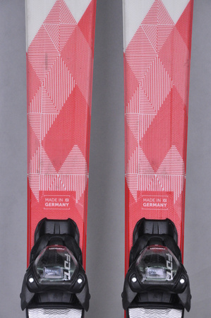 NARTY UŻYWANE VOLKL DEACON 7.2 + FTD 10 21/22 158 cm NRC1139