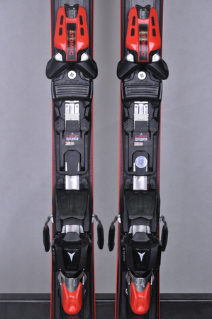 NARTY UŻYWANE ATOMIC REDSTER S8 + X12 GW 23/24 149 cm NRC140