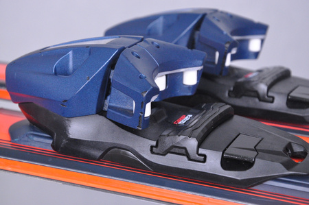 NARTY UŻYWANE HEAD SHAPE V5 + PR 11 23/24 170 cm NRC649