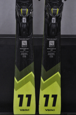NARTY UŻYWANE VOLKL RACETIGER SC 24/25 + VMotion 12 153 cm NRC838
