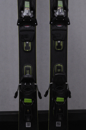 NARTY UŻYWANE HEAD SUPER JOY 22/23 + JOY 11 143 cm NRB912