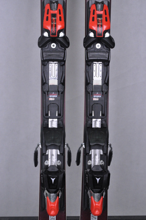 NARTY UŻYWANE ATOMIC REDSTER S8 + X12 GW 24/25 163 cm NRC160