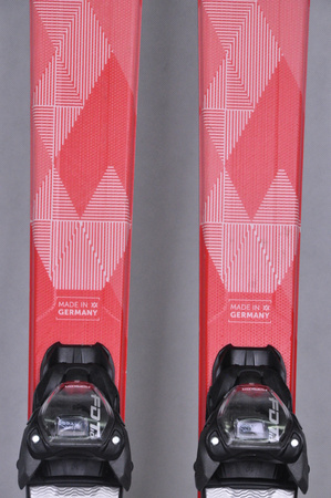 NARTY UŻYWANE VOLKL DEACON 7.2 + FTD 10 21/22 172 cm NRC1090