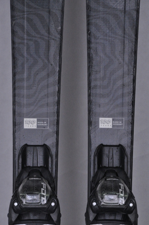 NARTY UŻYWANE VOLKL FLAIR 7.2 21/22 + FDT 10 144 cm NRC1168