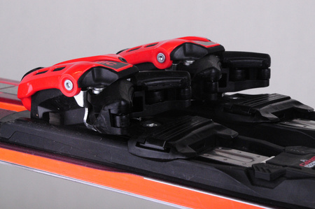 NARTY UŻYWANE ATOMIC REDSTER G9 + X12GW 23/24 172 cm NRB157