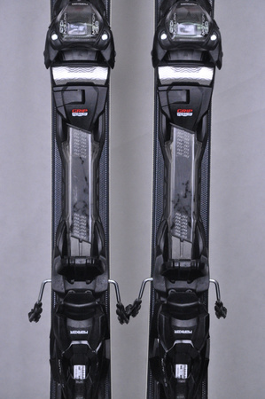 NARTY UŻYWANE VOLKL RACETIGER SRC + Motion 10 24/25 163 cm NRC217