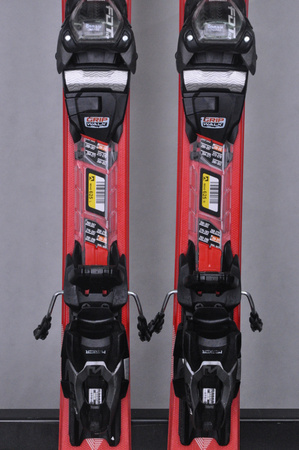 NARTY UŻYWANE VOLKL DEACON 7.2 + FTD 10 21/22 144 cm NRC1150