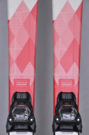 NARTY UŻYWANE VOLKL DEACON 7.2 + FTD 10 21/22 151 cm NRC1140