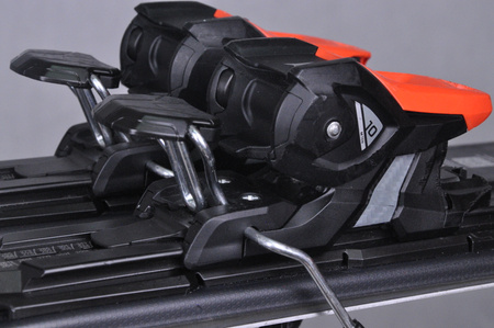 NARTY UŻYWANE ATOMIC REDSTER RX + M10 23/24 170 cm NRC1040