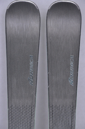 NARTY UŻYWANE NORDICA BELLE 72 DC 24/25 + TP2 11 162 cm NRC624