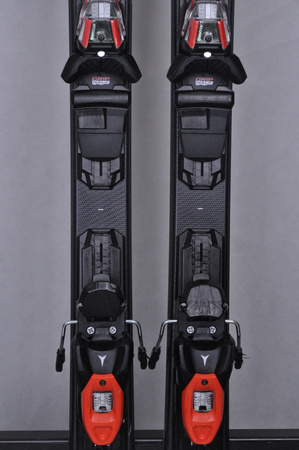 NARTY UŻYWANE ATOMIC REDSTER SC + M10 23/24 154 cm NRC465