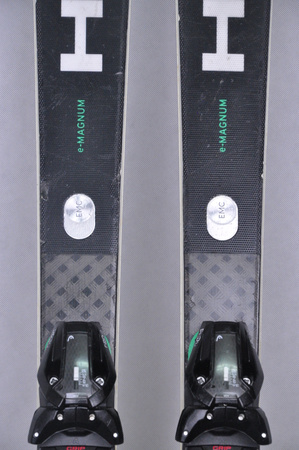 NARTY UŻYWANE HEAD SUPERSHAPE E. MAGNUM + Head PRD12 24/25 170 cm NRC535