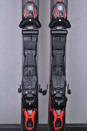 NARTY UŻYWANE ATOMIC REDSTER STI + M 12 22/23 156 cm NRC602