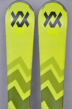 NARTY UŻYWANE VOLKL RACETIGER SC 24/25 + VMotion 12 165 cm NRC831
