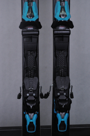 NARTY UŻYWANE ATOMIC REDSTER X7 + Atomic MI12 GW 24/25 155 cm NRC273