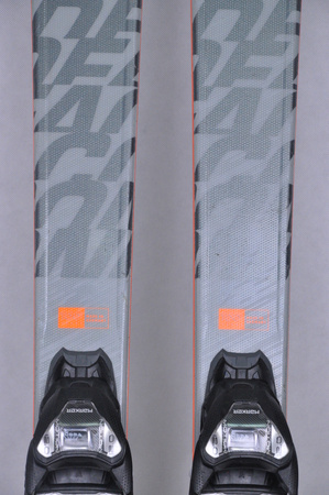 NARTY UŻYWANE VOLKL DEACON 75 + Motion 12 23/24 168 cm NRC132