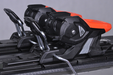 NARTY UŻYWANE ATOMIC REDSTER SC + M10 23/24 175 cm NRC497