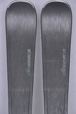 NARTY UŻYWANE NORDICA BELLE 72 DC 24/25 + TP2 11 168 cm NRC627