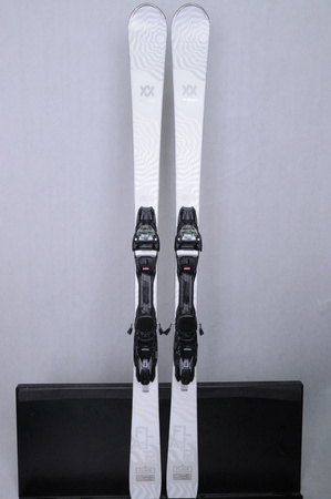 NARTY UŻYWANE VOLKL FLAIR SC 23/24 + Marker VMOTION 11 153 cm NRC288