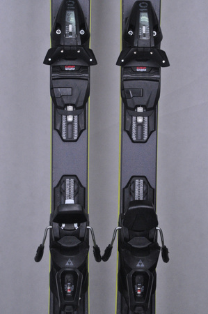 NARTY UŻYWANE FISCHER RC4 PWR 23/24 + RS10 170 cm NRC788