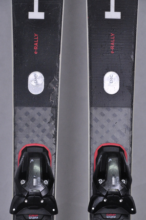 NARTY UŻYWANE HEAD SUPERSHAPE ERALLY + PRD12 24/25 156 cm NRC508