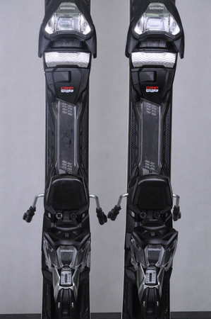 NARTY UŻYWANE VOLKL RACETIGER SC 23/24 + VMotion 12 153 cm NRC332