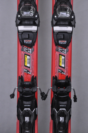 NARTY UŻYWANE VOLKL DEACON 7.2 + FTD 10 21/22 151 cm NRC1142