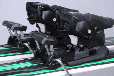 NARTY UŻYWANE HEAD SUPERSHAPE E. MAGNUM + Head PRD12 24/5 156 cm NRC254