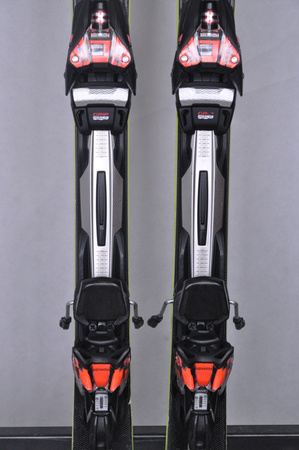 NARTY UŻYWANE VOLKL RACETIGER SL + VMotion 12 23/24 155 cm NRC637
