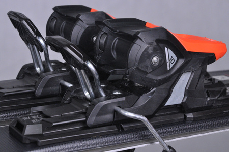 NARTY UŻYWANE ATOMIC REDSTER RX + M10 22/23 149 cm NRC1067