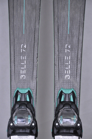 NARTY UŻYWANE NORDICA BELLE 72 DC 22/23 + TP2 11 138 cm NRC610