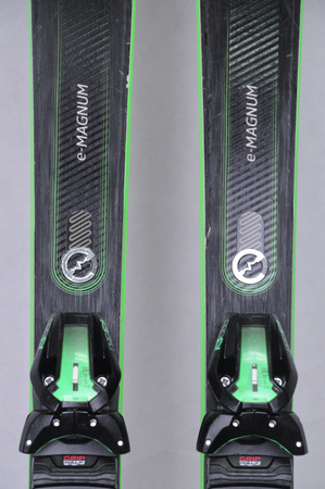 NARTY UŻYWANE HEAD SUPERSHAPE E. MAGNUM + Head PRD12 23/24 177 cm NRC250