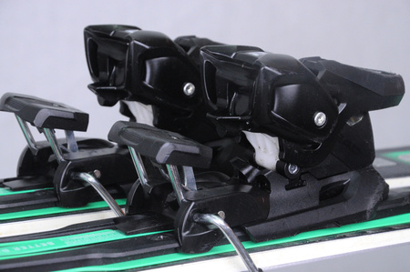 NARTY UŻYWANE HEAD SUPERSHAPE E. MAGNUM + Head PRD12 24/5 170 cm NRC263