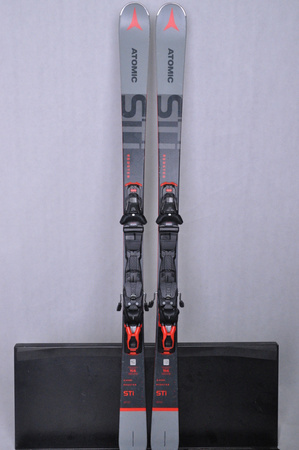 NARTY UŻYWANE ATOMIC REDSTER STI + M 12 22/23 156 cm NRC601