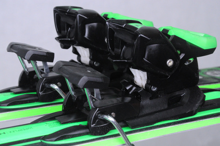 NARTY UŻYWANE HEAD SUPERSHAPE E. MAGNUM + Head PRD12 23/24 156 cm NRC249