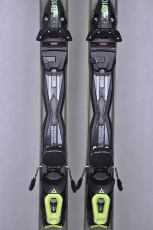 NARTY UŻYWANE FISCHER RC ONE 74 22/23 + RS10 174 cm NRC1026