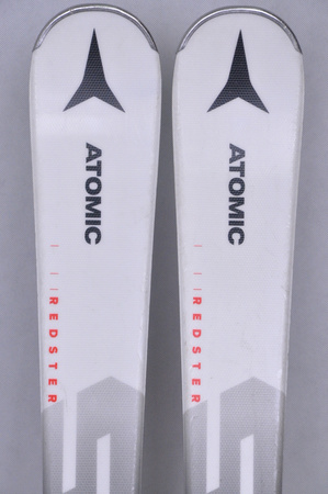 NARTY UŻYWANE ATOMIC REDSTER SC + M10 23/24 140 cm NRC457